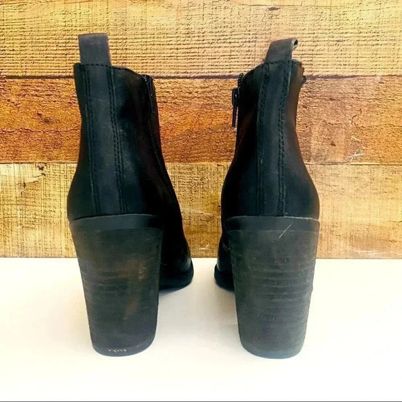 Lucky Brand Sassa Black Leather Ankle Booties - Picture 5 of 10